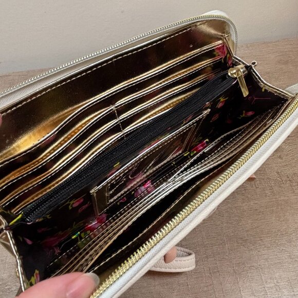 Betsey Johnson Rose Wristlet - Picture 6 of 9